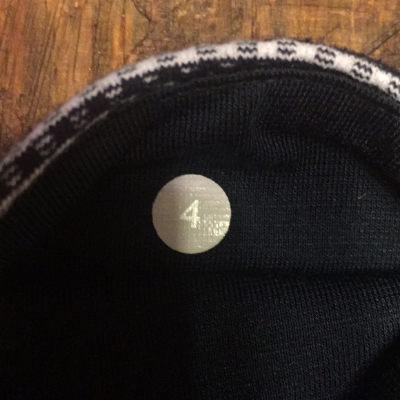 EUC Lululemon blue gingham leggings - Picture 4 of 7